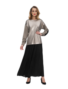 Jumper in viscose crepe with sequins with one-piece sleeves, elastic cuffs.