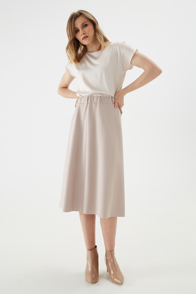 Jersey skirt with elasticated belt.
