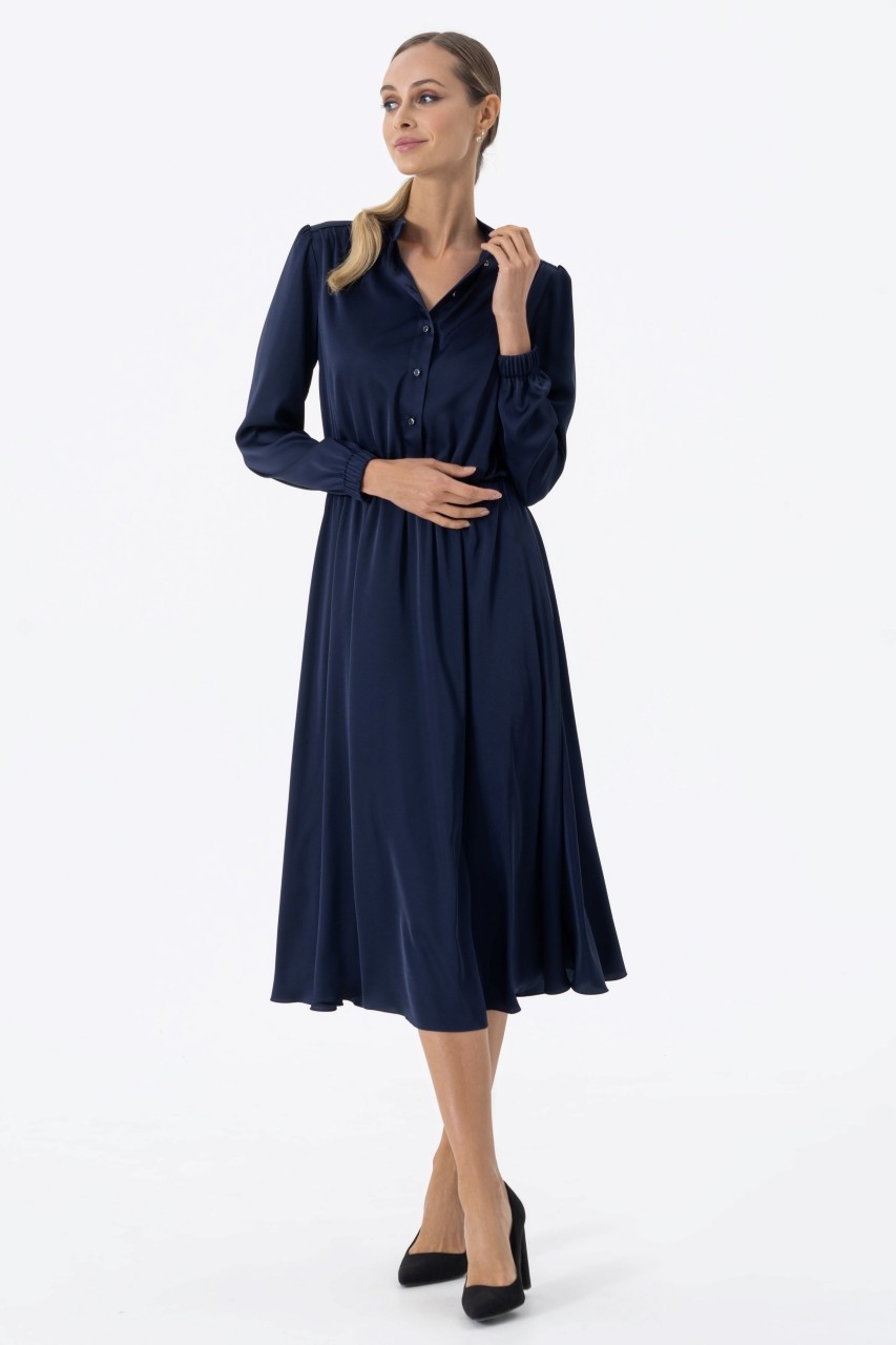 Satin flowing dress fitted due to elastic band with stand-up collar and fastener on the placket with original buttons.
